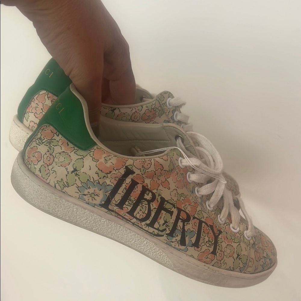 Liberty Floral Low-Top Sneakers in Green and Pink 38